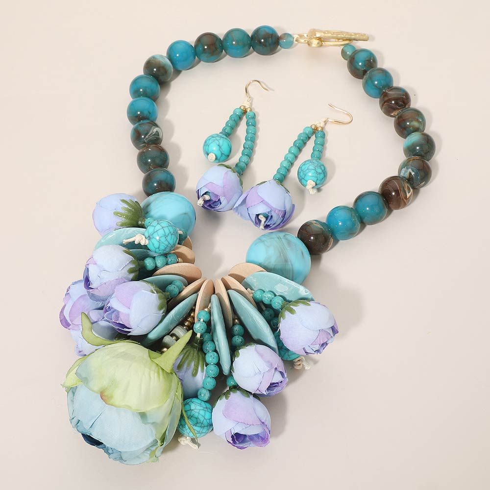 Flower Necklace, Turquoise