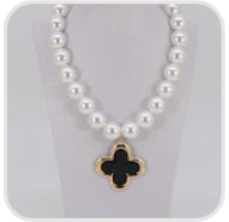 Pearl Clover Pendant Necklace, Black