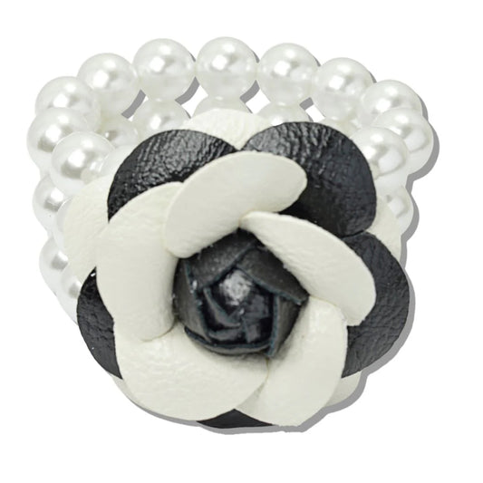 FLOWER WITH PEARL STRETCH BRACELET, BLACK/WHITE