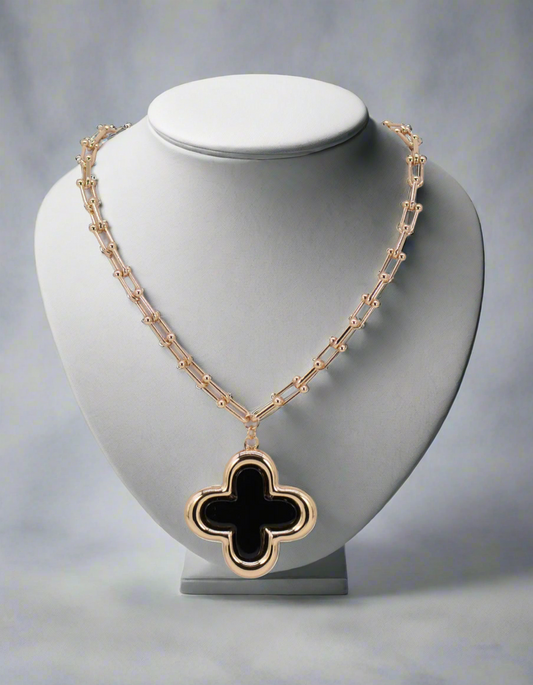 Clover Pendant Necklace, Black