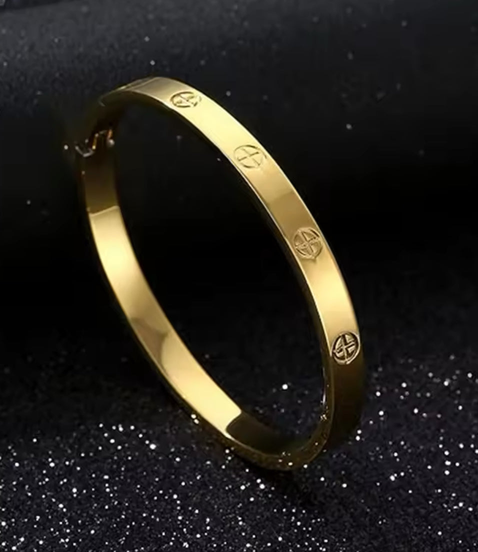 Stainless Steel Bangle Bracelet Gold