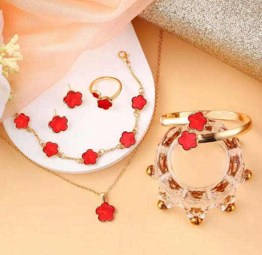 Five Piece Clover Set, Red