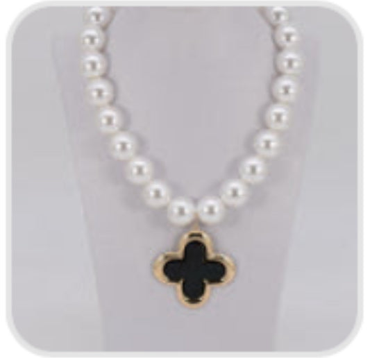 Pearl Clover Pendant Necklace, Black
