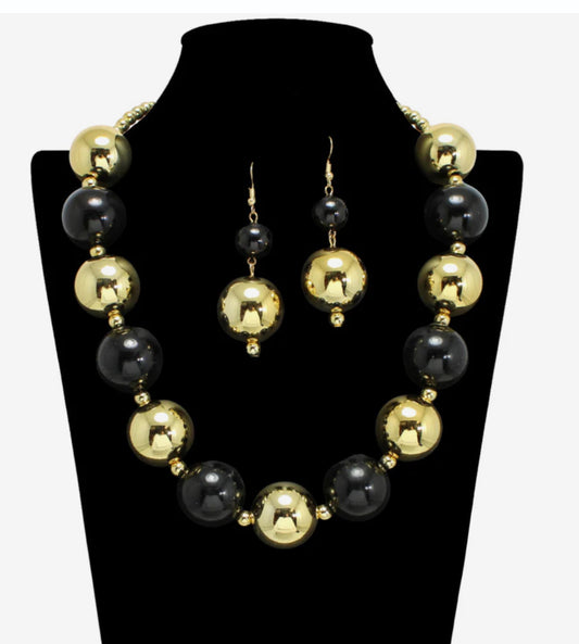 BEADED STATEMENT NECKLACE, BLACK/GOLD