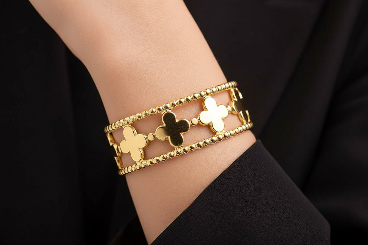 Clover Cuff Bangle, Gold