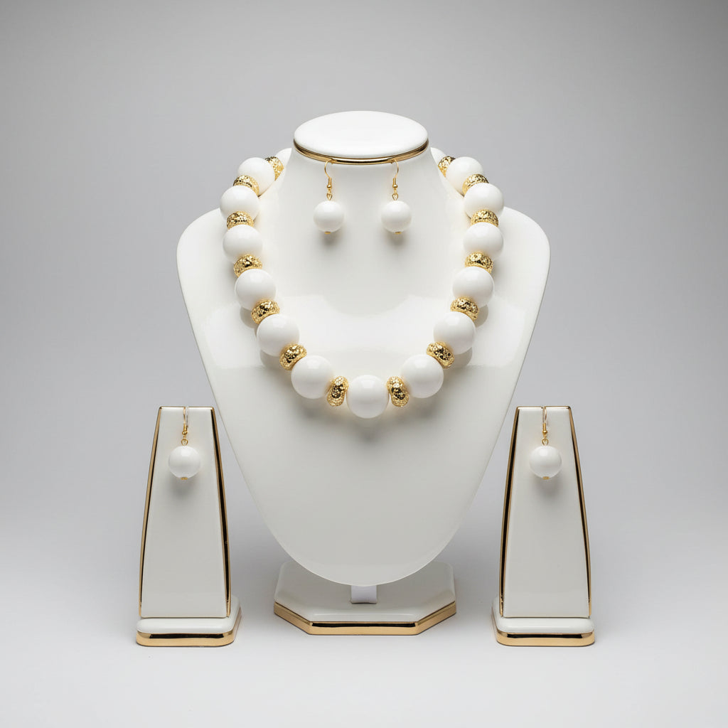 WHITE BEADED NECKLACE SET